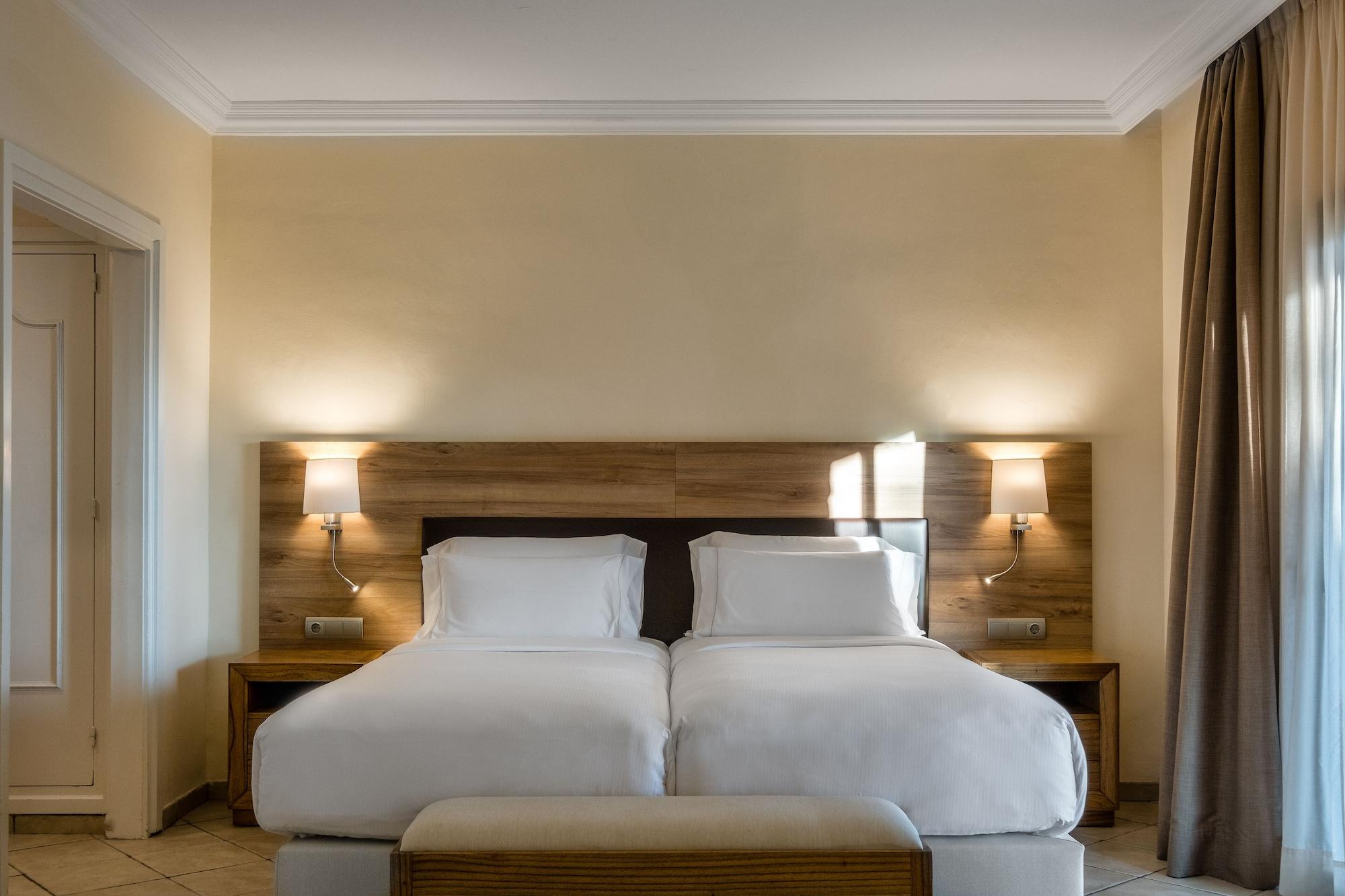 Eden Roc Hotel & Spa By Brava Hoteles 桑特费柳德吉克索尔斯 外观 照片